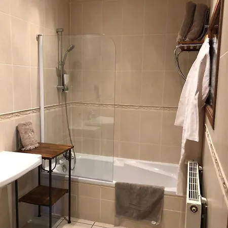 La Maison D'anne-do Chambres D'hotes ミルポワ