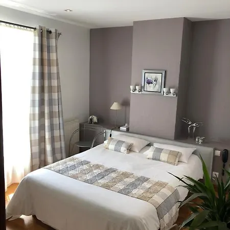 La Maison D'anne-do Chambres D'hotes ミルポワ