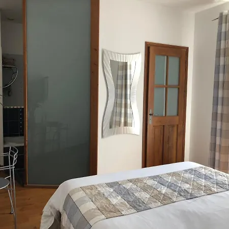 La Maison D'anne-do Chambres D'hotes 2*