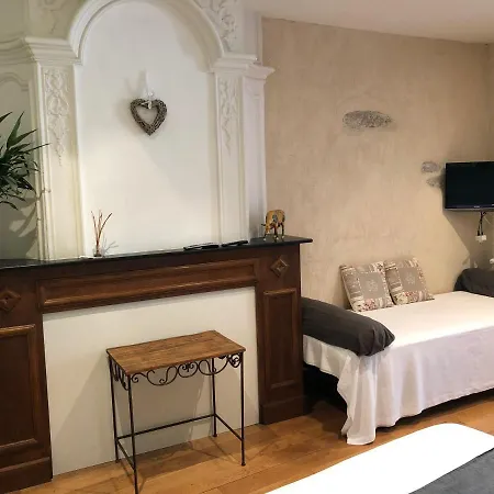 La Maison D'anne-do Chambres D'hotes ミルポワ