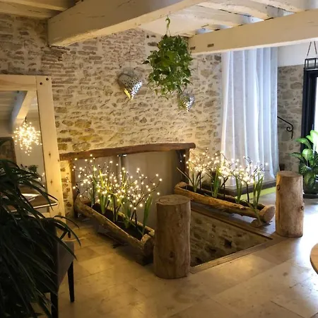 La Maison D'anne-do Chambres D'hotes ミルポワ