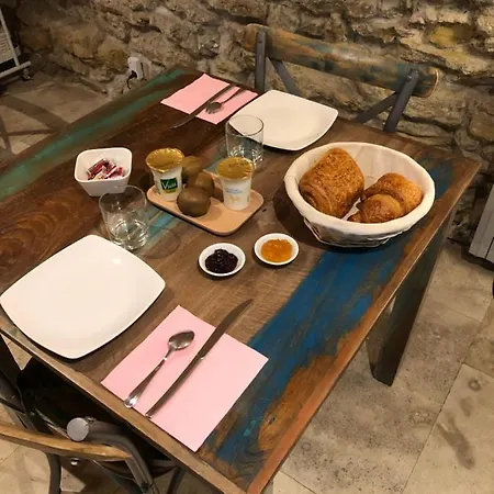 La Maison D'anne-do Chambres D'hotes 2* ミルポワ